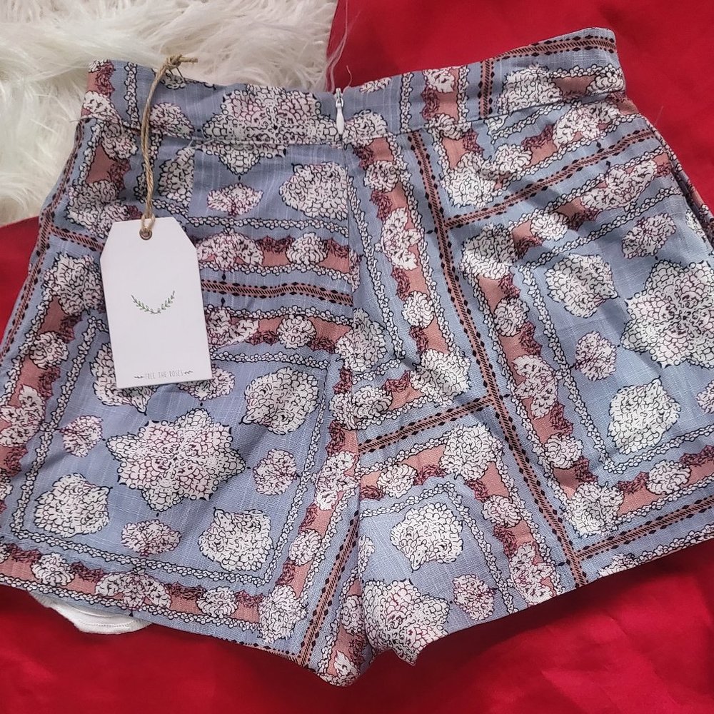 Free The Roses Shorts XS - Picture 4 of 4